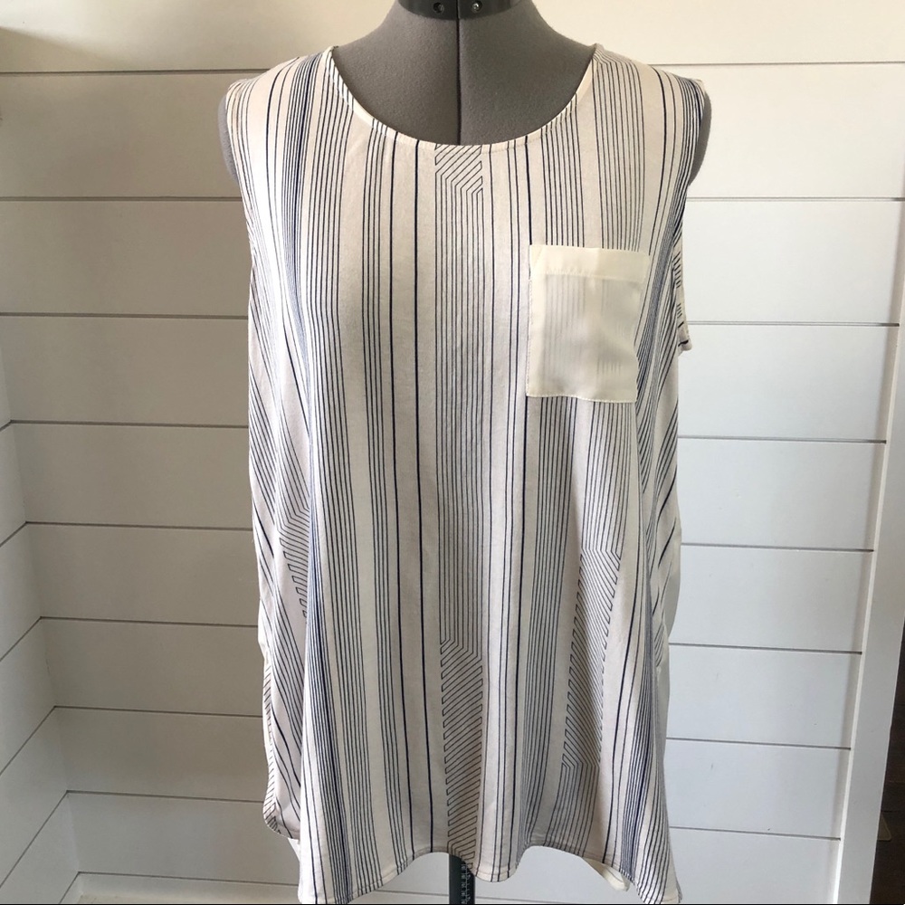Sleeveless Striped Too with High-Low Hem Large